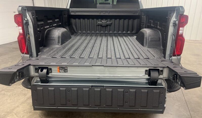 
 Chevrolet Silverado 1500 full									