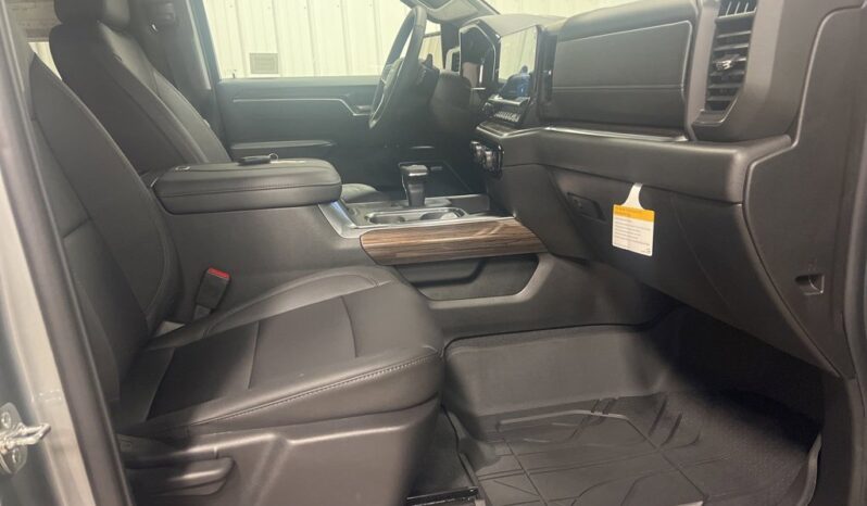 
 Chevrolet Silverado 1500 full									