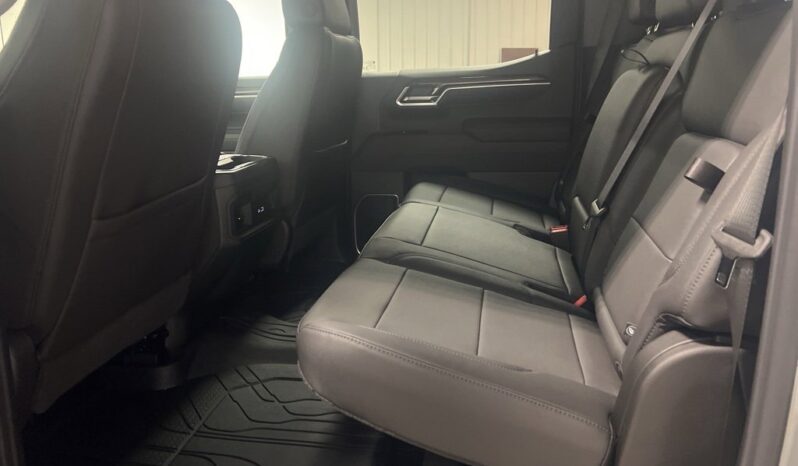 
 Chevrolet Silverado 1500 full									