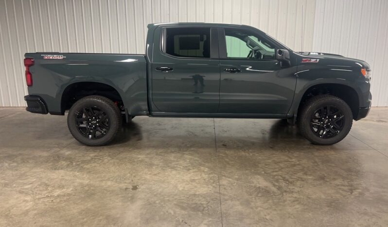 
 Chevrolet Silverado 1500 full									