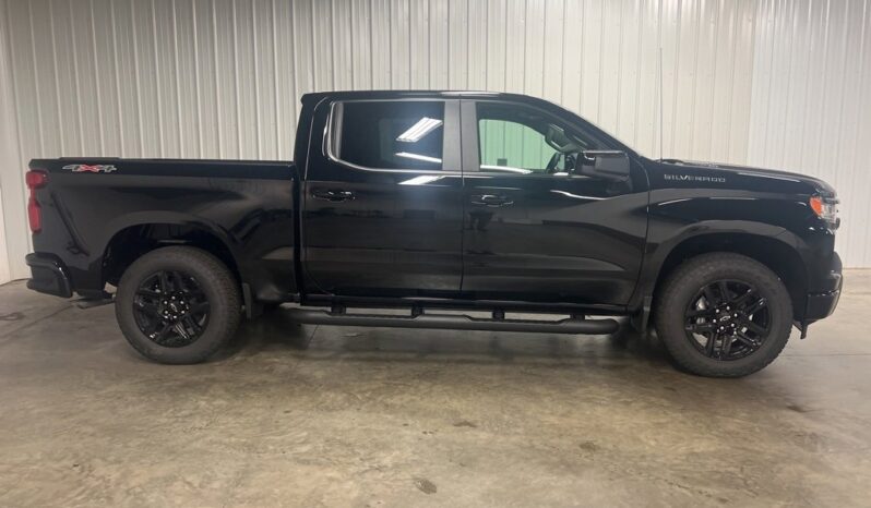 
 Chevrolet Silverado 1500 full									