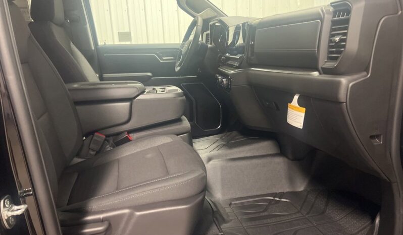 
 Chevrolet Silverado 1500 full									