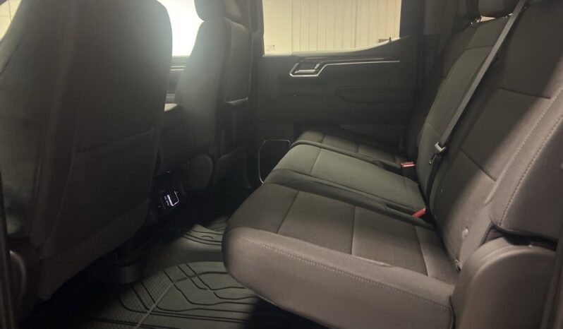 
 Chevrolet Silverado 1500 full									