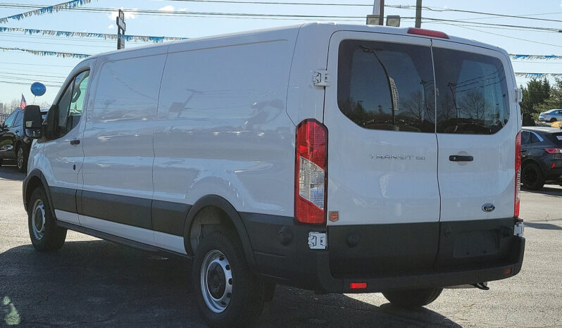 
 Ford Transit Cargo Van full									