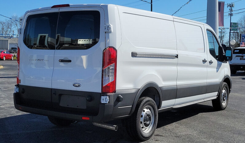 
 Ford Transit Cargo Van full									