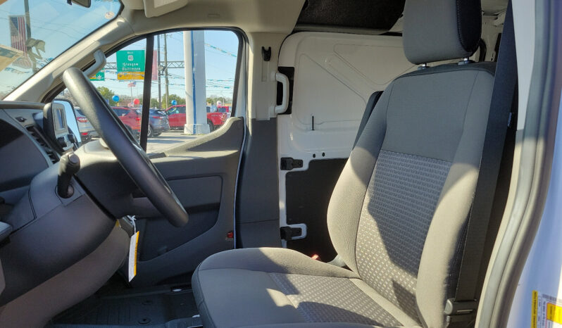 
 Ford Transit Cargo Van full									