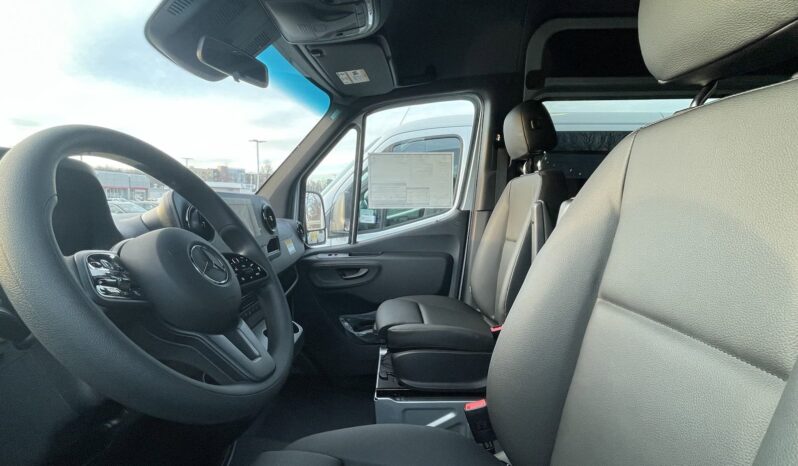 
 Mercedes-Benz Sprinter Passenger Van full									