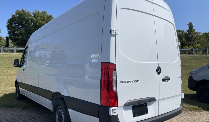 
 Mercedes-Benz Sprinter Cargo Van full									