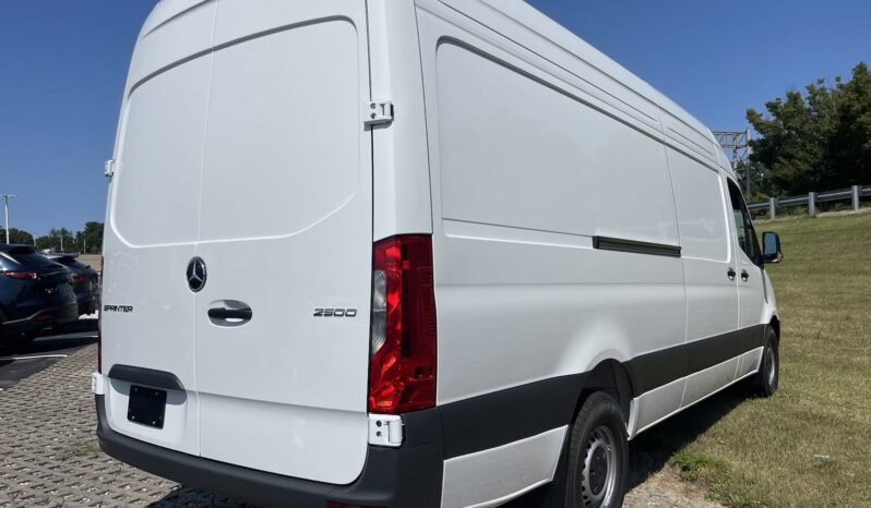 
 Mercedes-Benz Sprinter Cargo Van full									