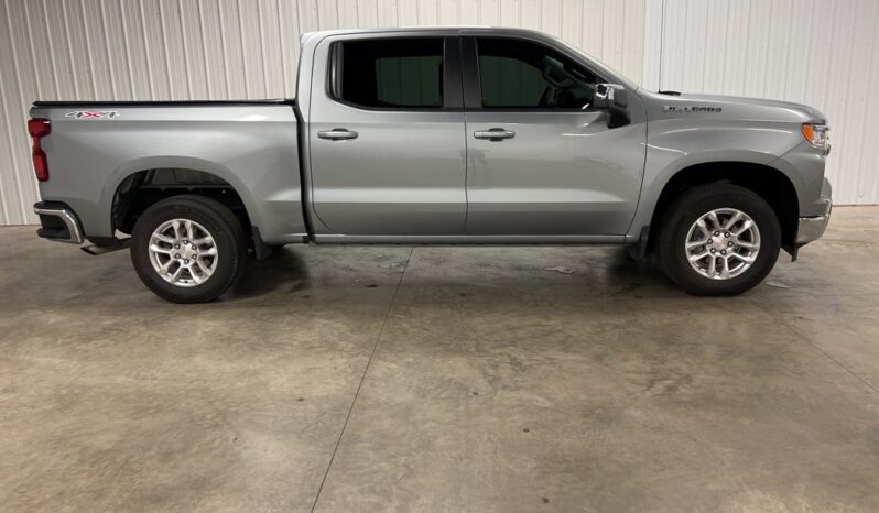
 Chevrolet Silverado 1500 full									