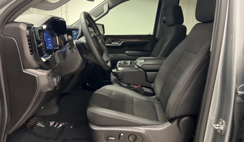 
 Chevrolet Silverado 1500 full									