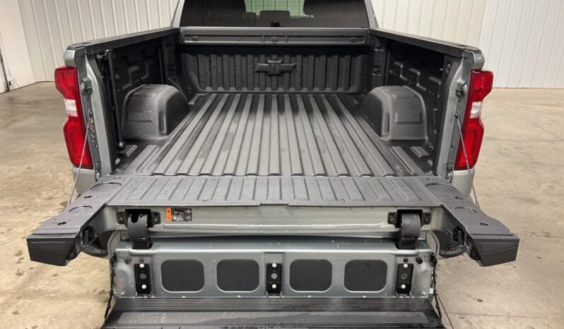 
 Chevrolet Silverado 1500 full									