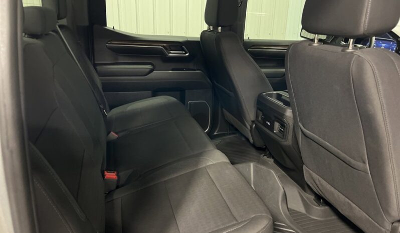 
 Chevrolet Silverado 1500 full									