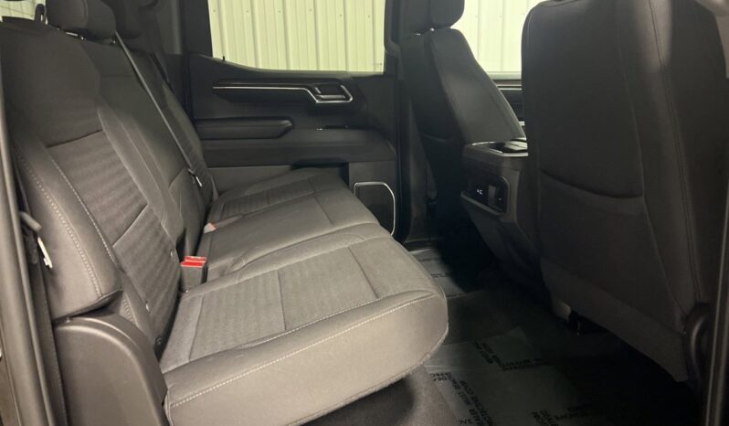 
 Chevrolet Silverado 1500 full									