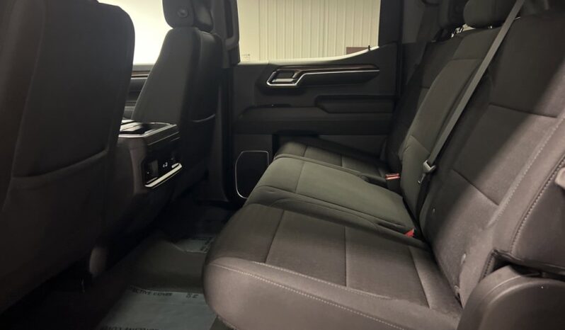 
 Chevrolet Silverado 1500 full									