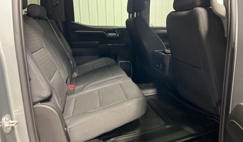 
 Chevrolet Silverado 1500 full									