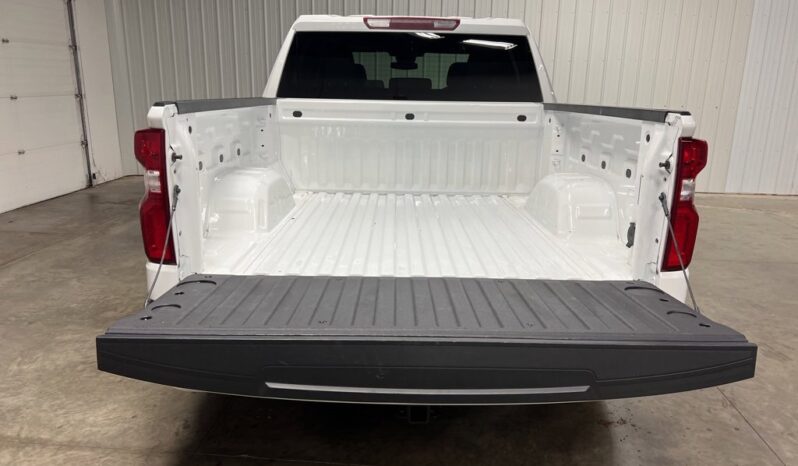 
 Chevrolet Silverado 1500 full									