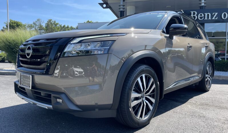 
 Nissan Pathfinder full									