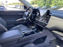 
 Nissan Pathfinder full									
