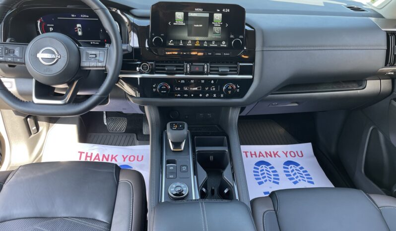 
 Nissan Pathfinder full									