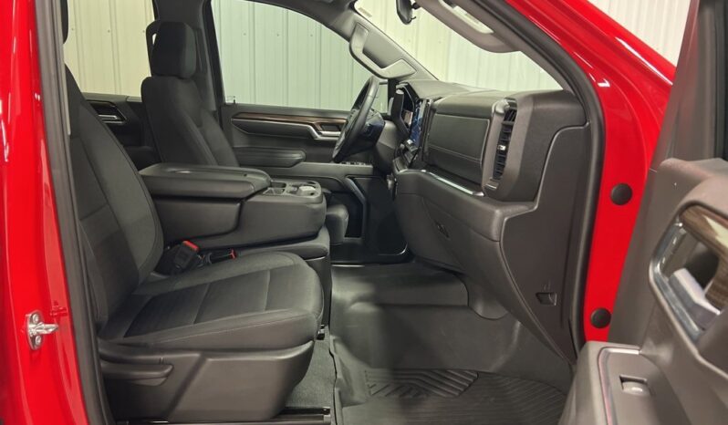 
 Chevrolet Silverado 1500 full									