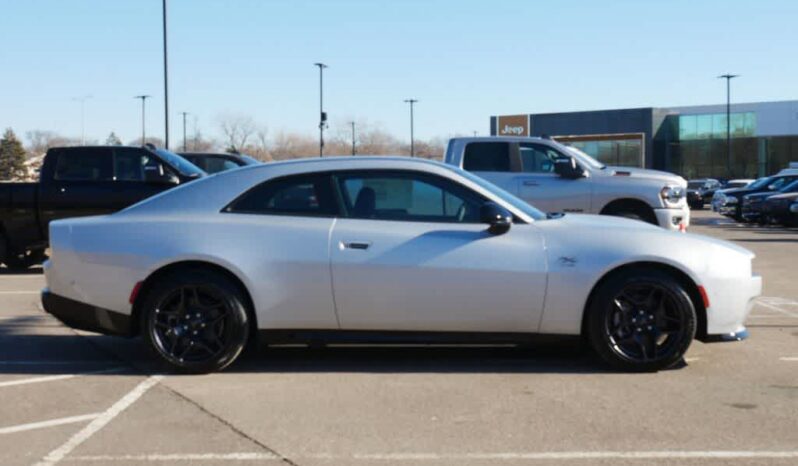 
 Dodge Charger Daytona full									