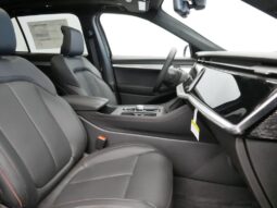 
 Jeep Wagoneer S full									