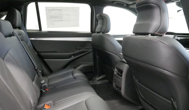 
 Jeep Wagoneer S full									