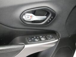 
 Jeep Cherokee full									