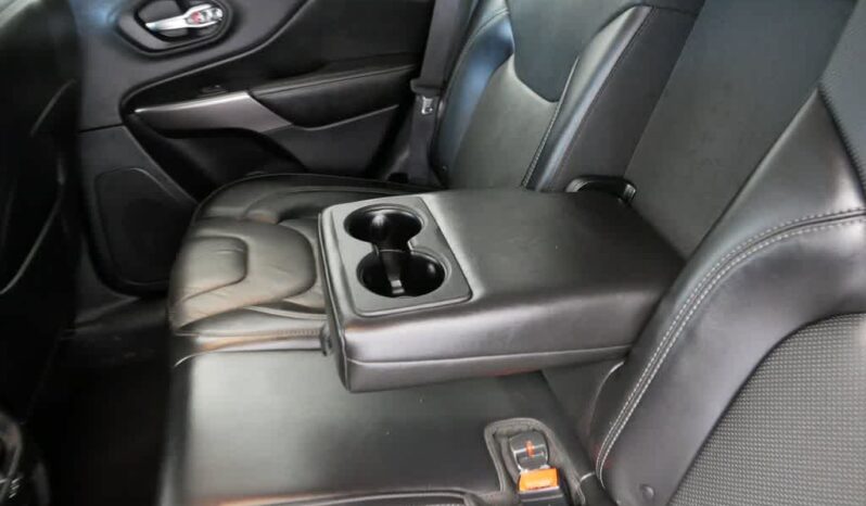 
 Jeep Cherokee full									