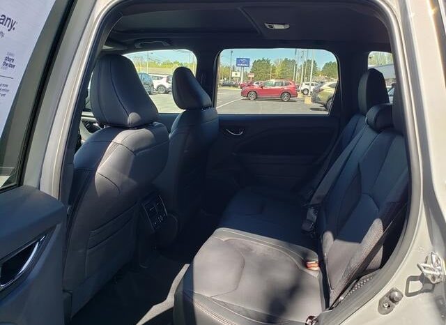 
 Subaru Forester Hybrid full									
