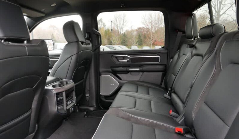 
 RAM 1500 full									