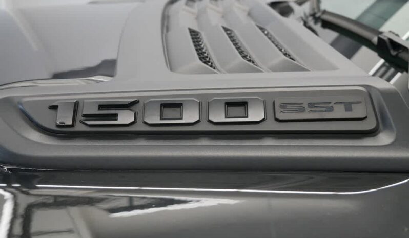 
 RAM 1500 full									