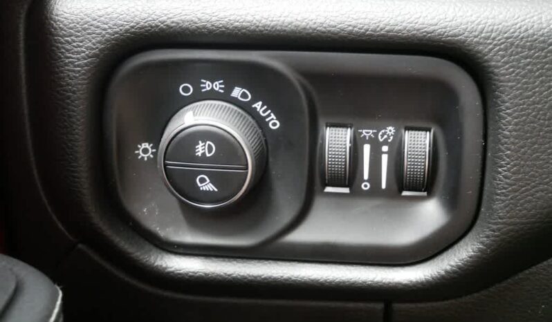 
 RAM 1500 full									