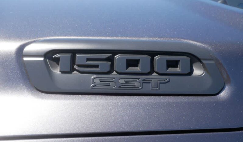 
 RAM 1500 full									