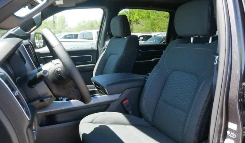 
 RAM 1500 full									