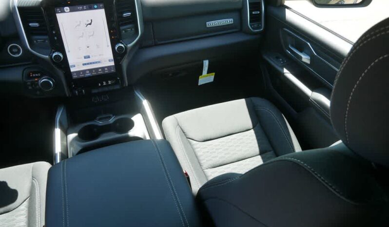
 RAM 1500 full									