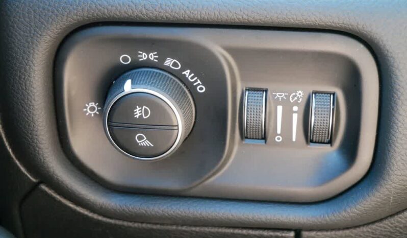
 RAM 1500 full									