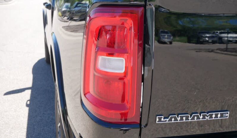
 RAM 1500 full									