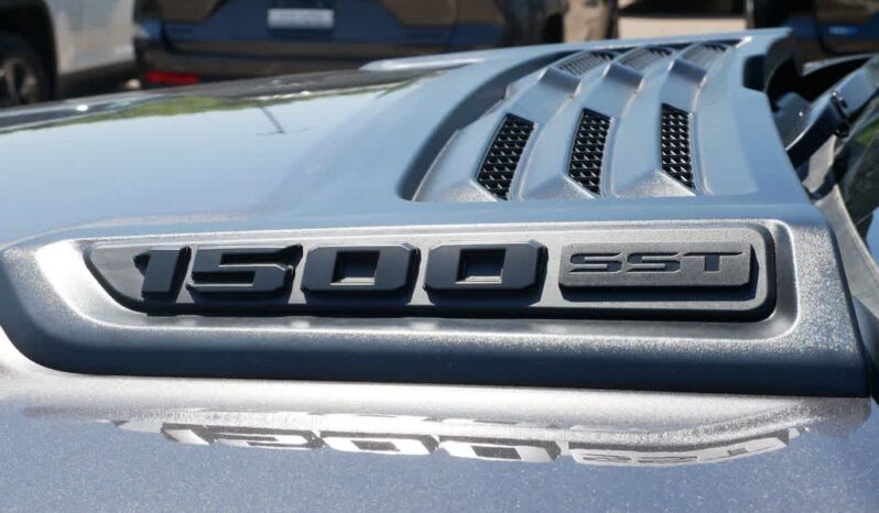 
 RAM 1500 full									