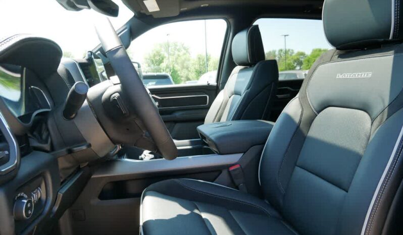 
 RAM 1500 full									