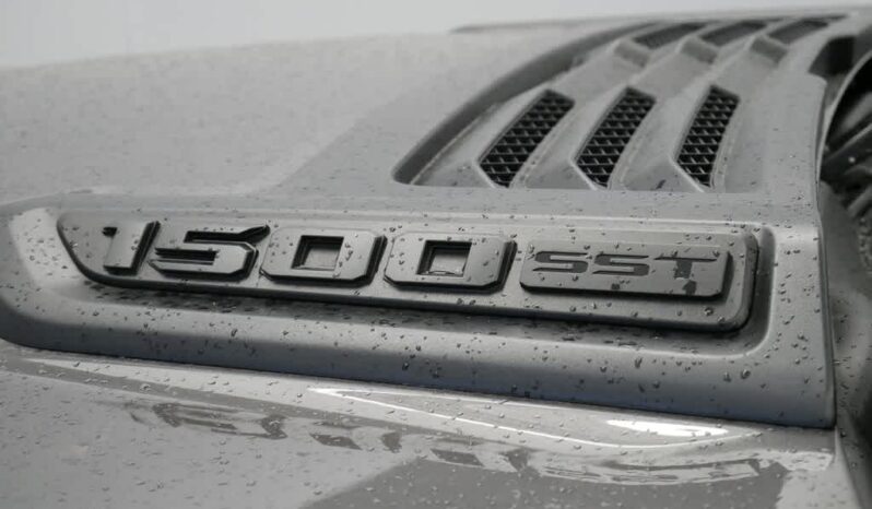 
 RAM 1500 full									