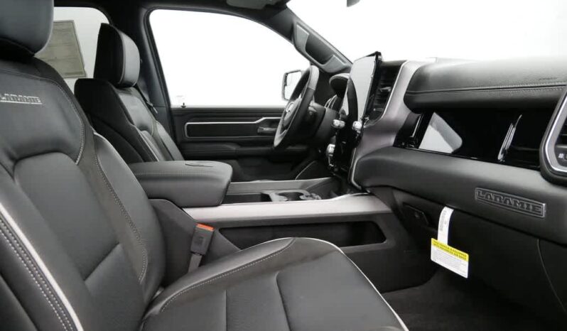 
 RAM 1500 full									