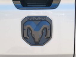 
 RAM 1500 full									