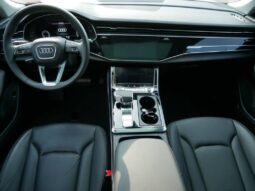 
 Audi Q8 full									