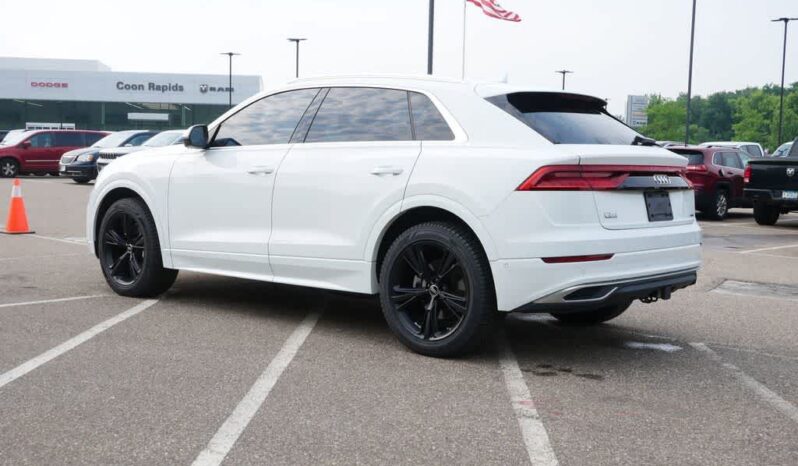 
 Audi Q8 full									