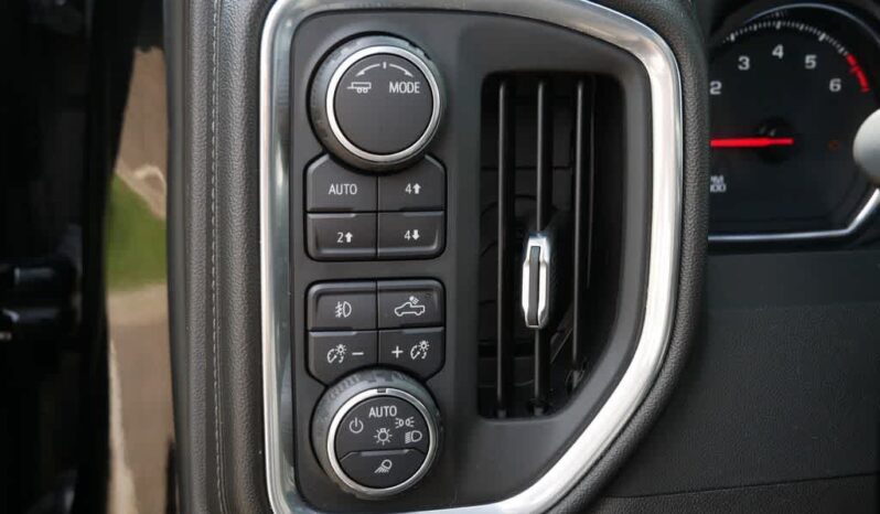 
 Chevrolet Silverado 1500 LTD full									