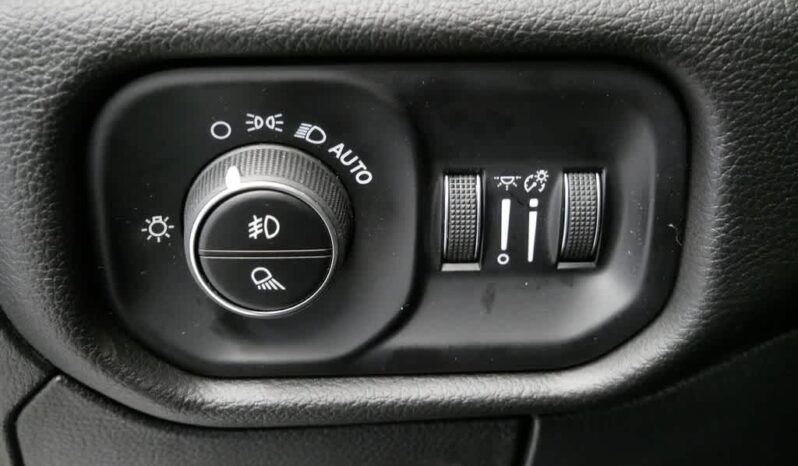 
 RAM 1500 full									