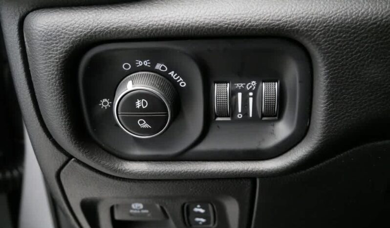 
 RAM 1500 full									