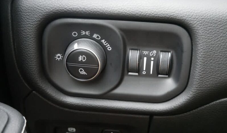 
 RAM 1500 full									